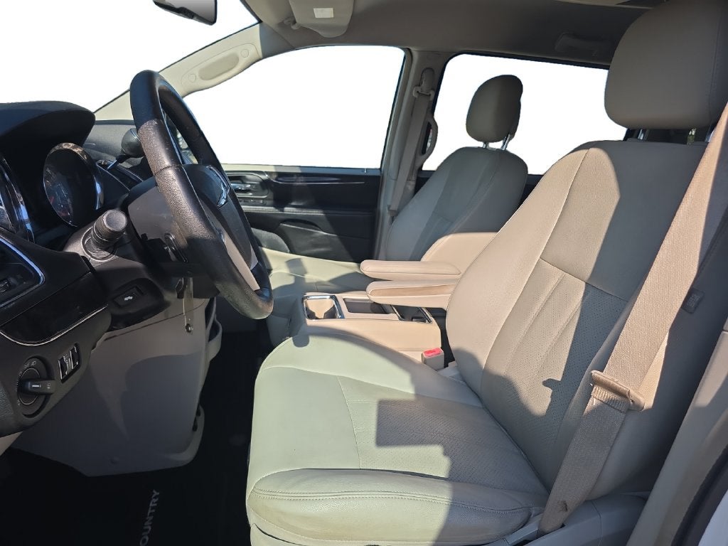 2012 Chrysler Town & Country Touring