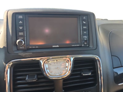 2012 Chrysler Town & Country Touring