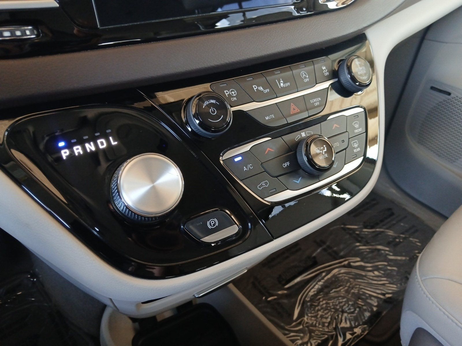2020 Chrysler Pacifica Touring L Plus