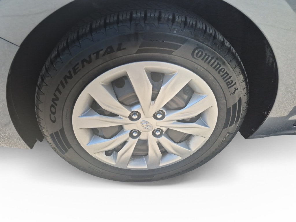 2018 Hyundai ACCENT SE