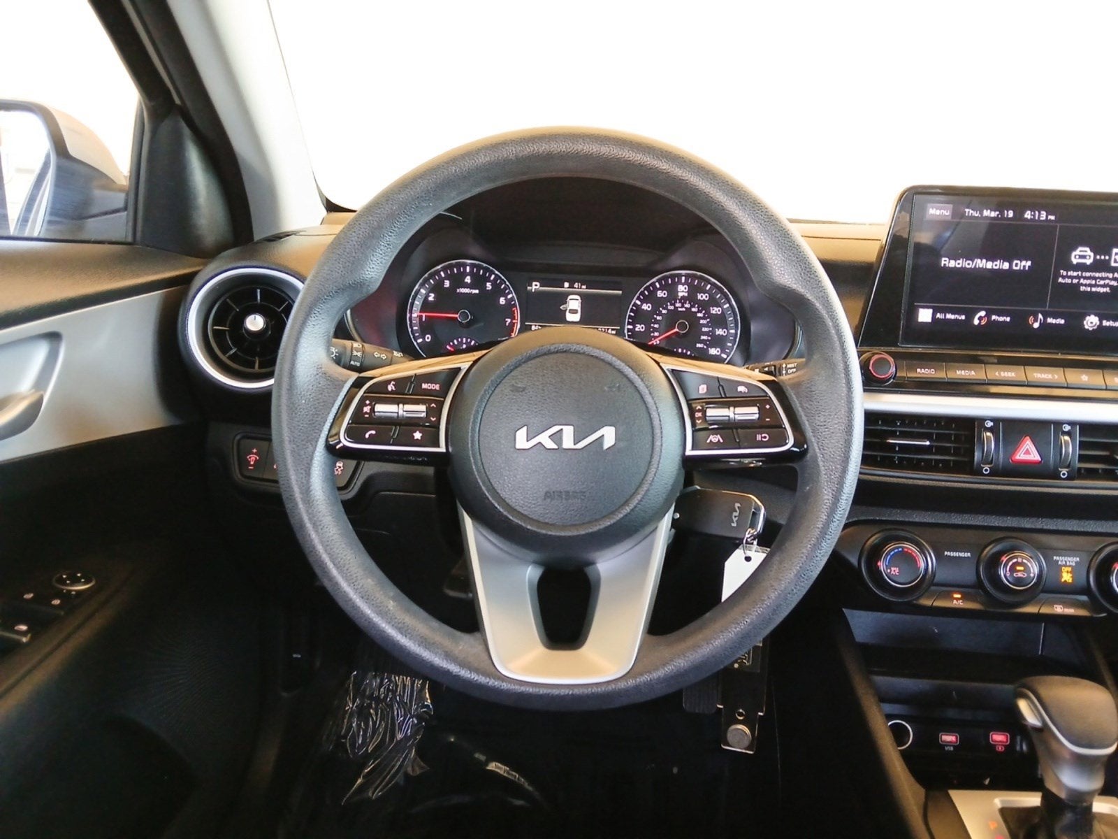 2024 Kia Forte LXS W/ BLIND SPOT COLLISION AVOIDANCE