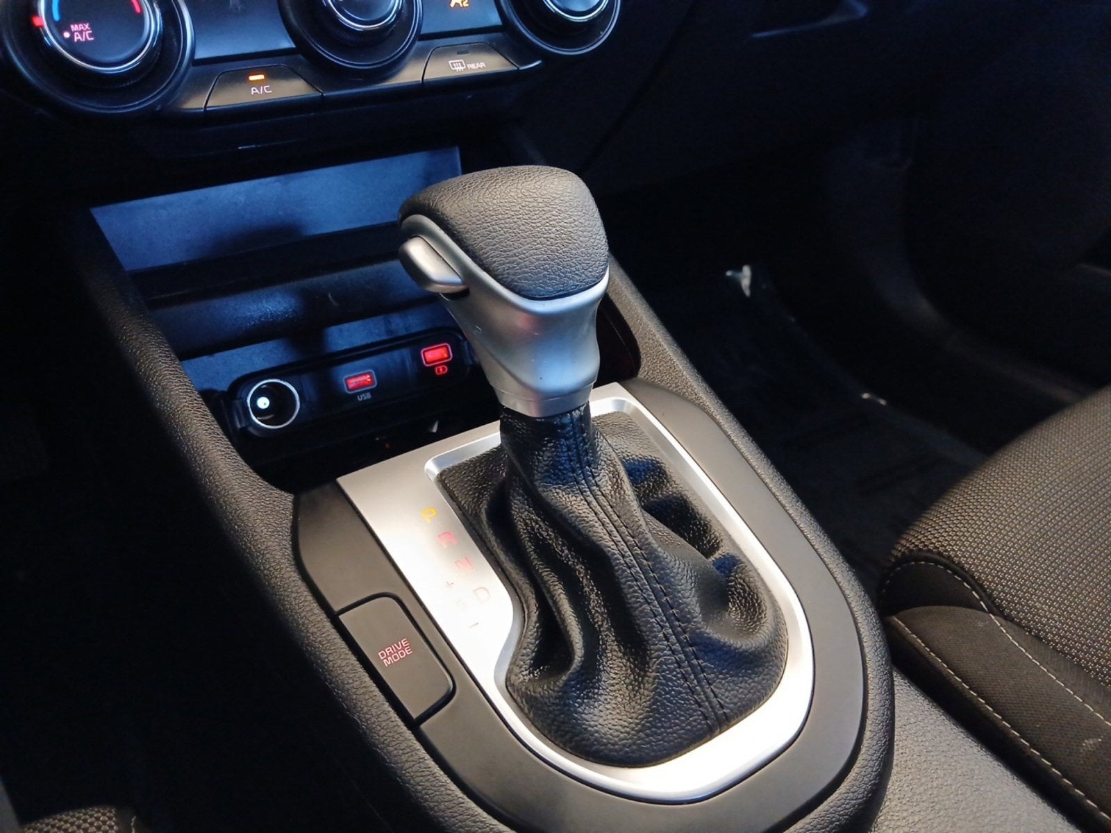 2024 Kia Forte LXS W/ BLIND SPOT COLLISION AVOIDANCE