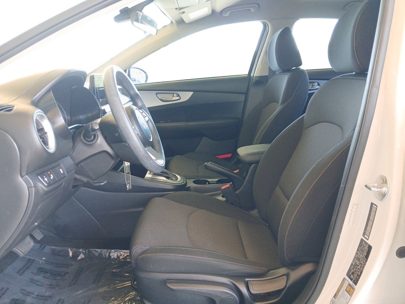 2024 Kia Forte LXS W/ BLIND SPOT COLLISION AVOIDANCE