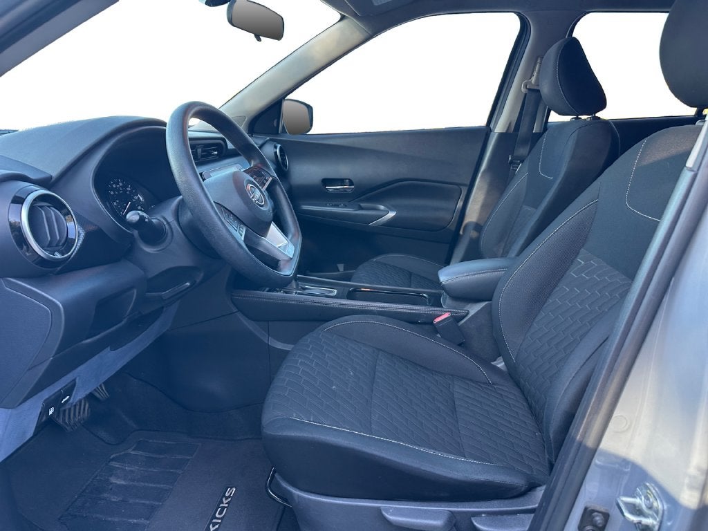 2022 Nissan Kicks SV