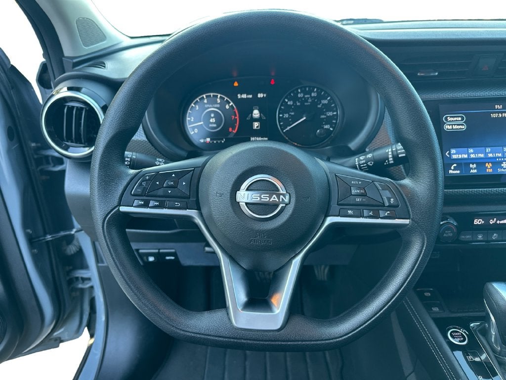 2022 Nissan Kicks SV