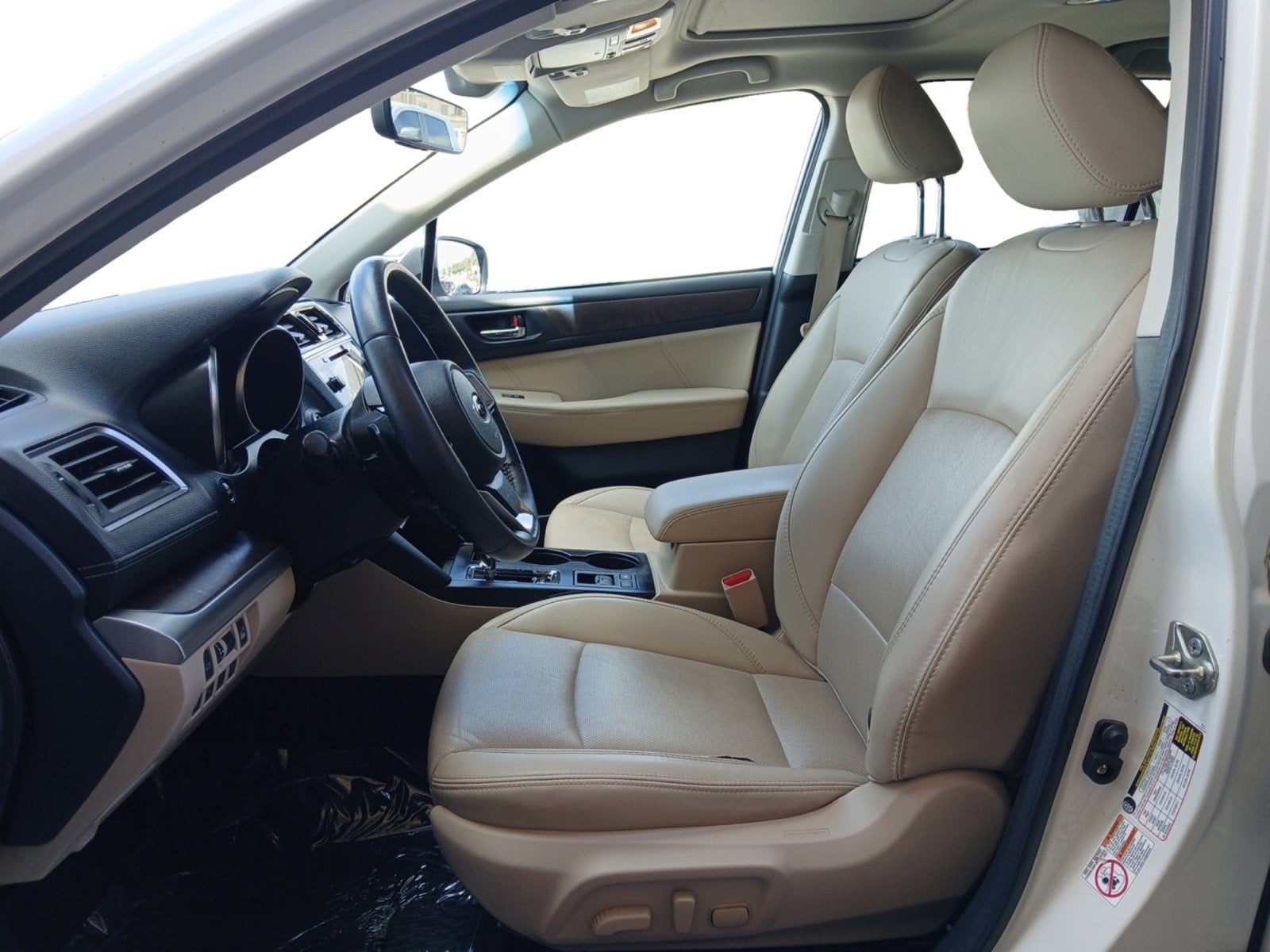 2019 Subaru Outback LIMITED W/ MOONROOF & NAVIGATION