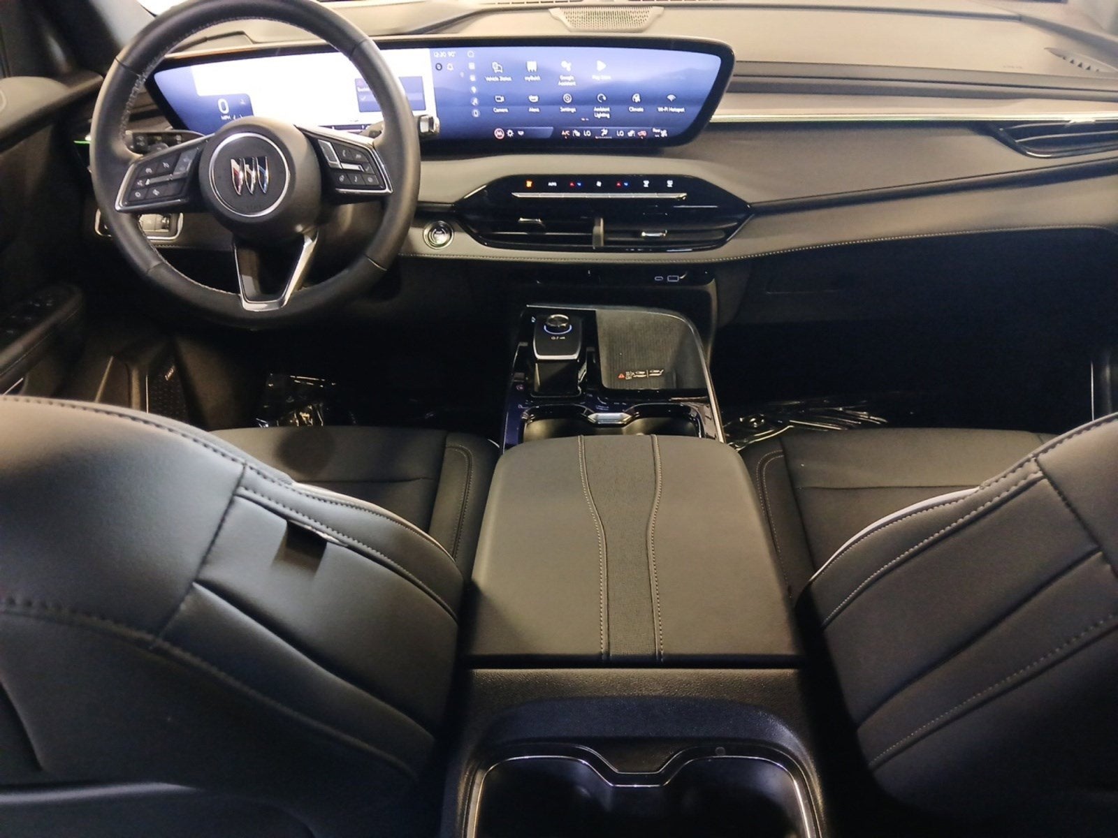 2025 Buick Enclave Preferred W/ HD SURROUND VISION & REMOTE START