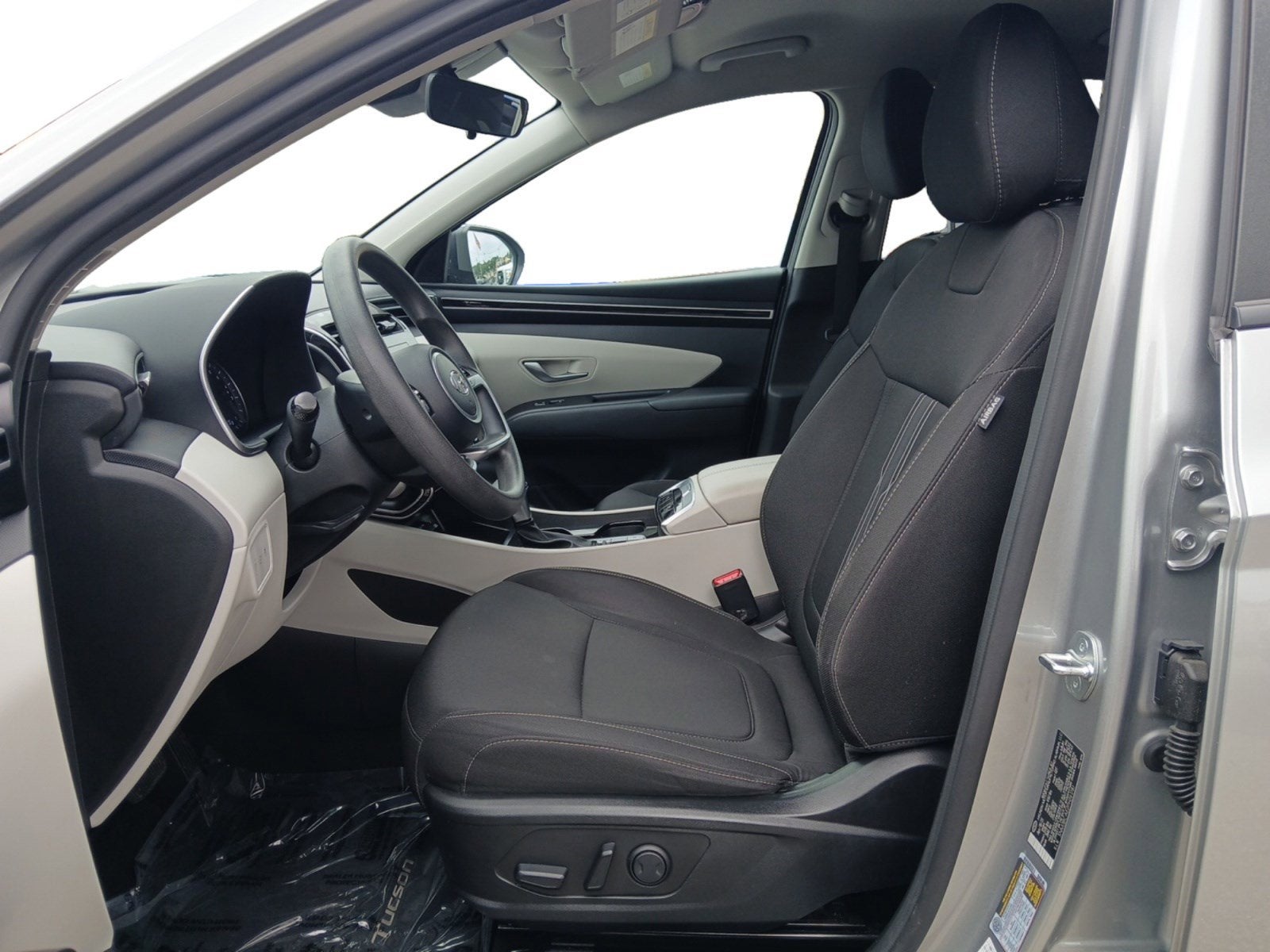 2023 Hyundai TUCSON SEL W/ REARVIEW CAMERA & POWER LIFTGATE