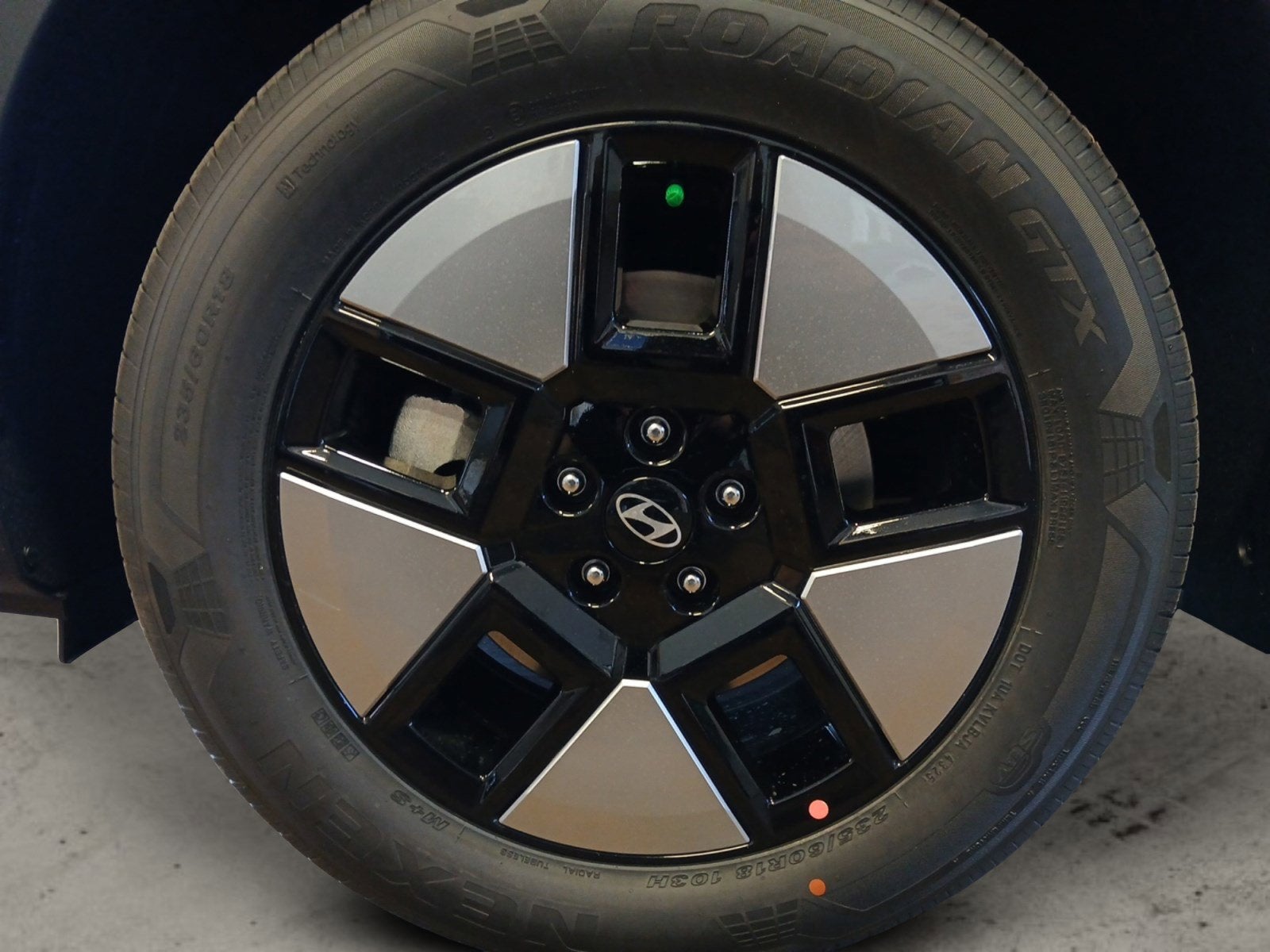 2026 Hyundai SANTA FE HYBRID SEL W/ POWER LIFTGATE & WIRELESS CHARGER