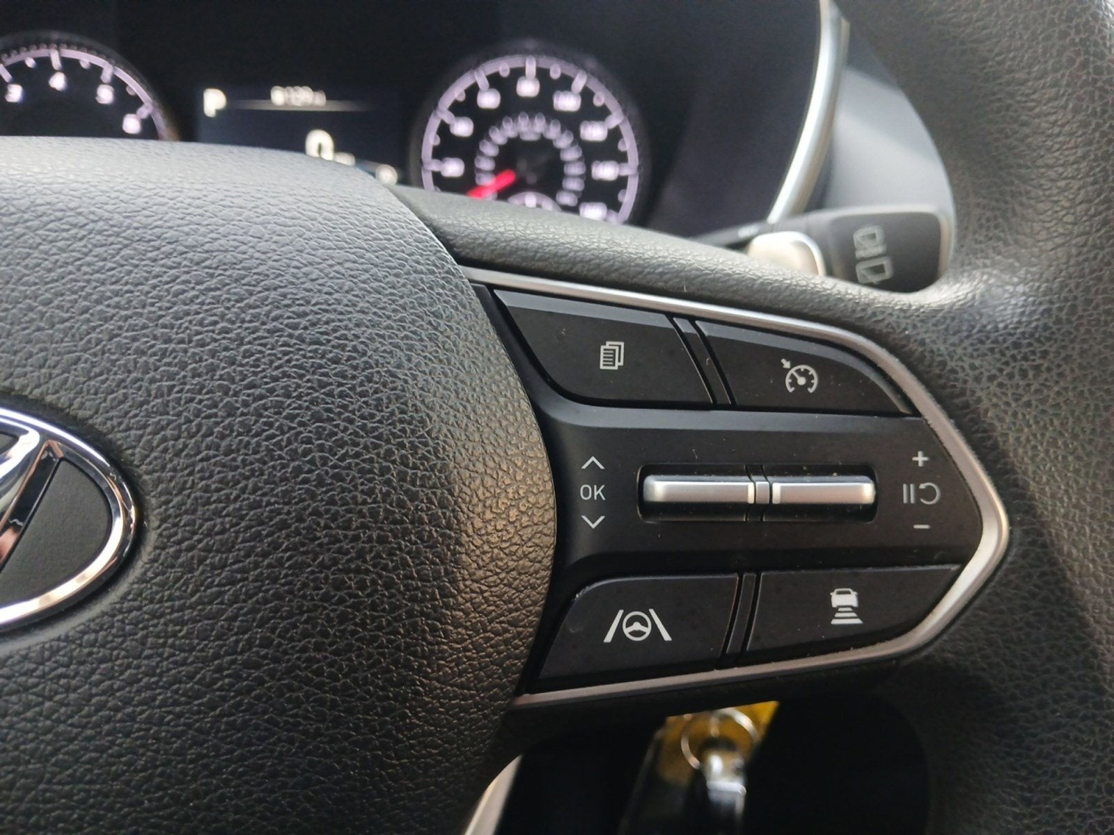 2023 Hyundai SANTA FE SE