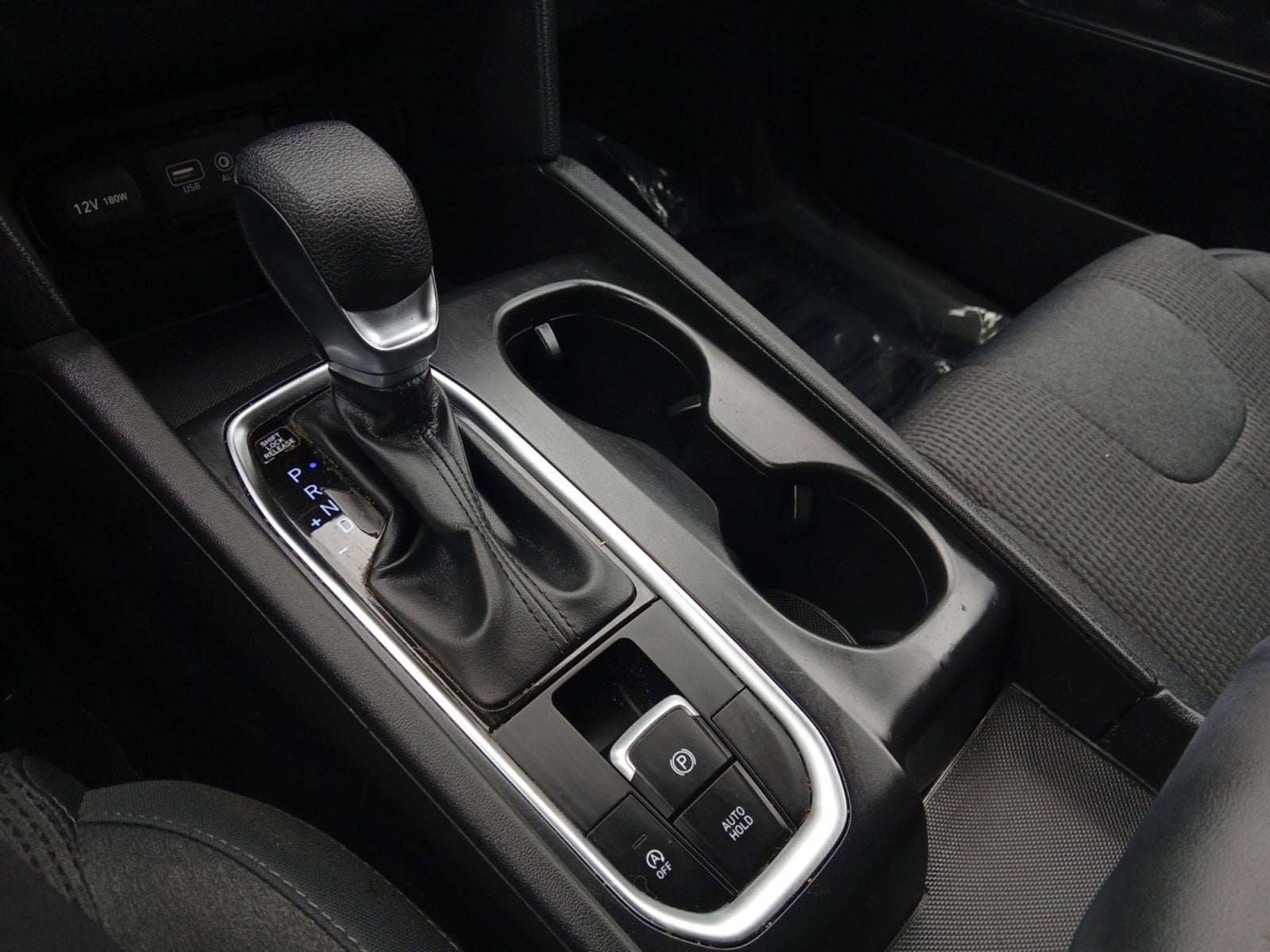 2019 Hyundai SANTA FE SE