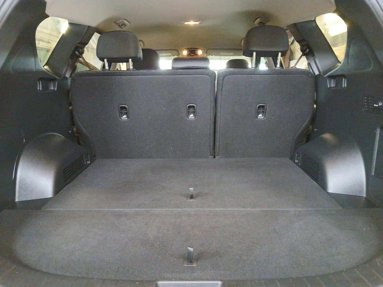 2023 Hyundai SANTA FE SEL W/ HEATED FRONT SEATS & TOW HITCH