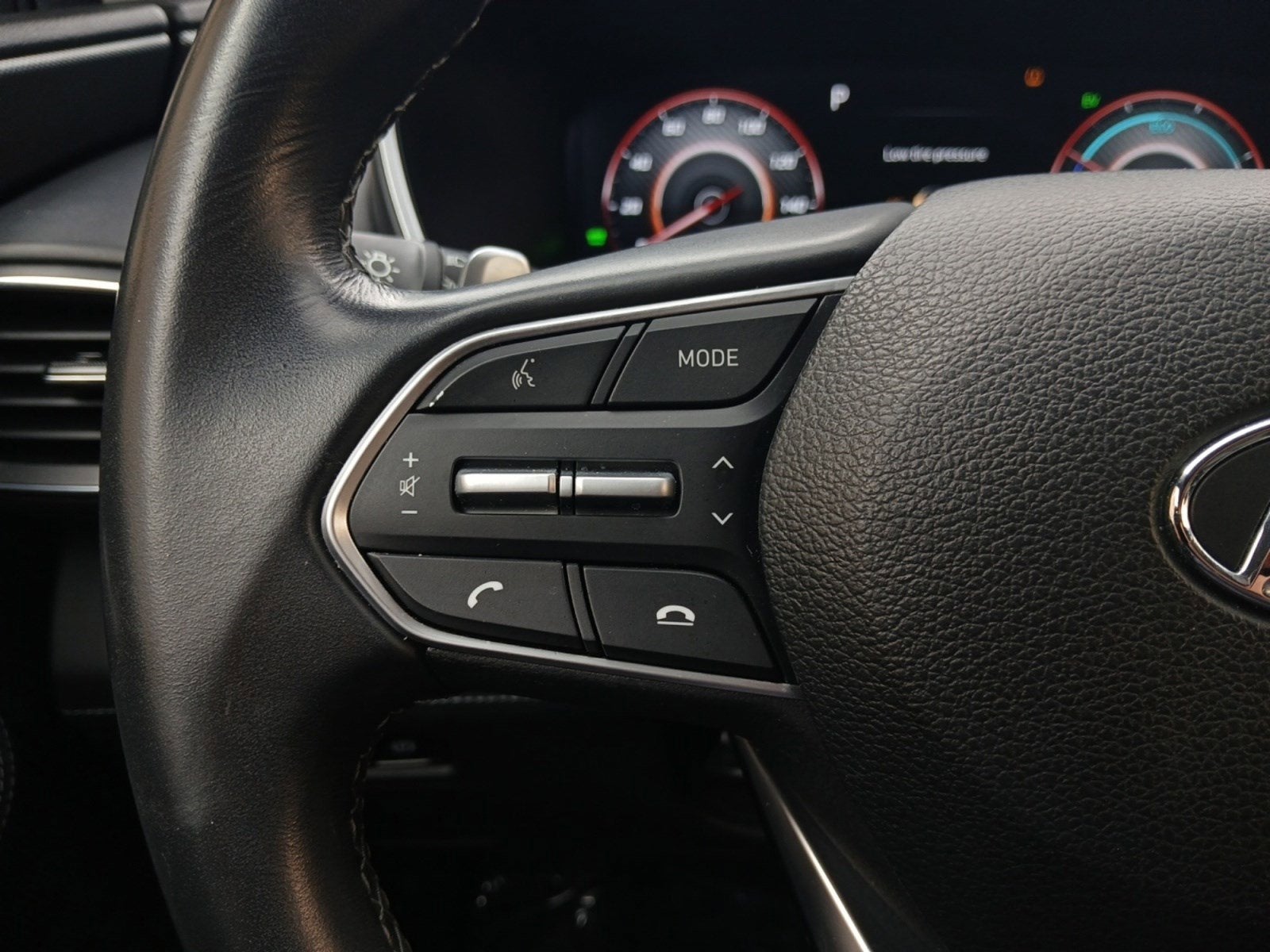 2023 Hyundai SANTA FE HYBRID SEL Premium