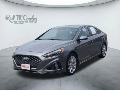 2018 Hyundai SONATA Limited W/ REARVIEW CAMERA & PARKING SENSORS