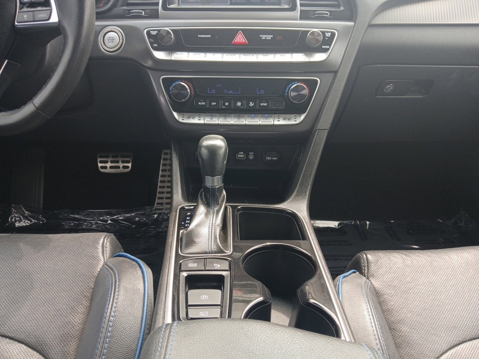 2018 Hyundai SONATA Limited W/ REARVIEW CAMERA & PARKING SENSORS
