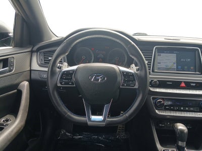 2018 Hyundai SONATA Limited W/ REARVIEW CAMERA & PARKING SENSORS