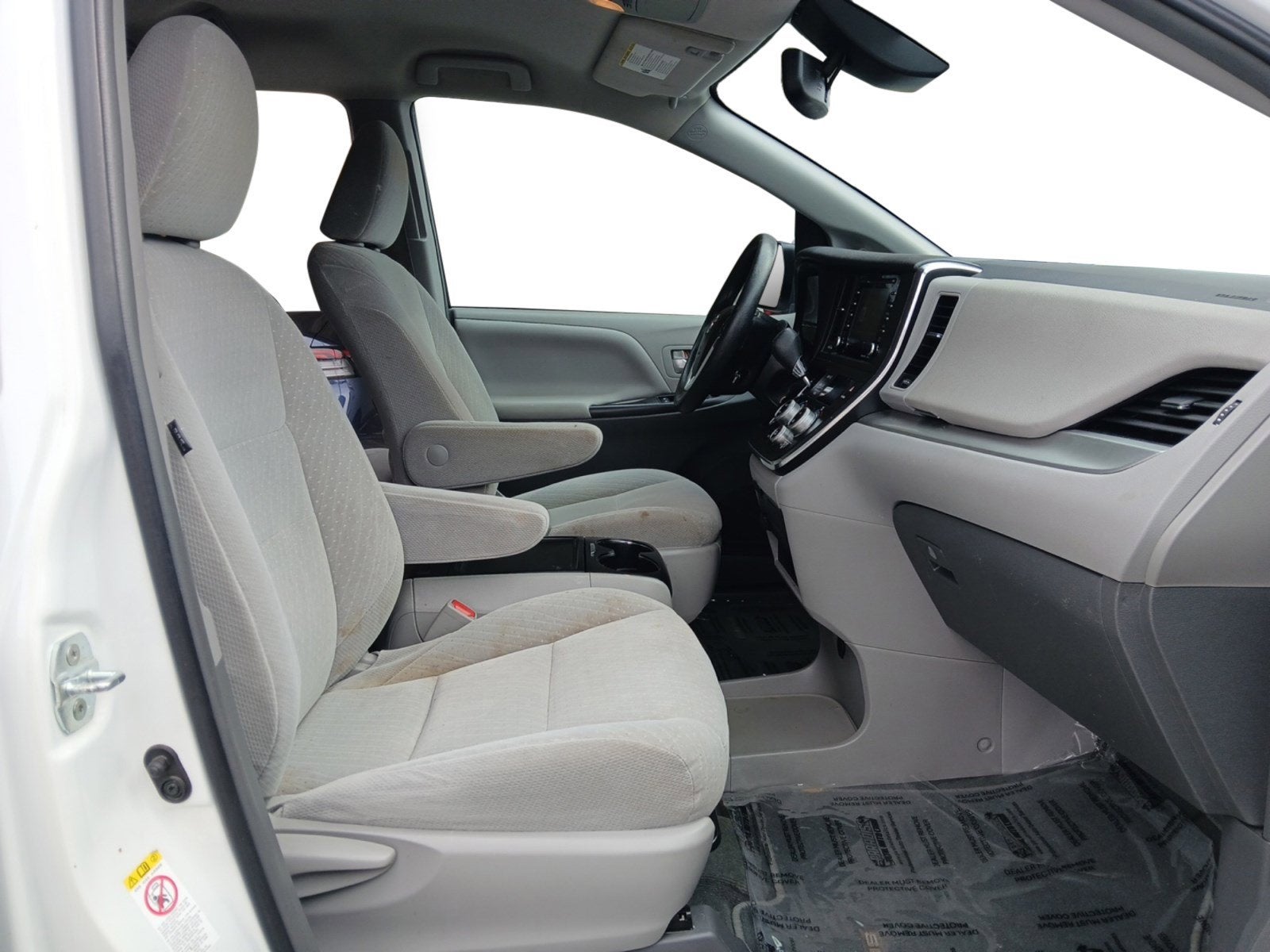 2018 Toyota Sienna LE