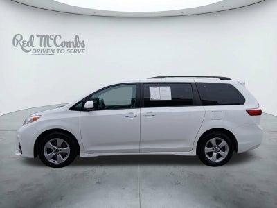 2018 Toyota Sienna LE