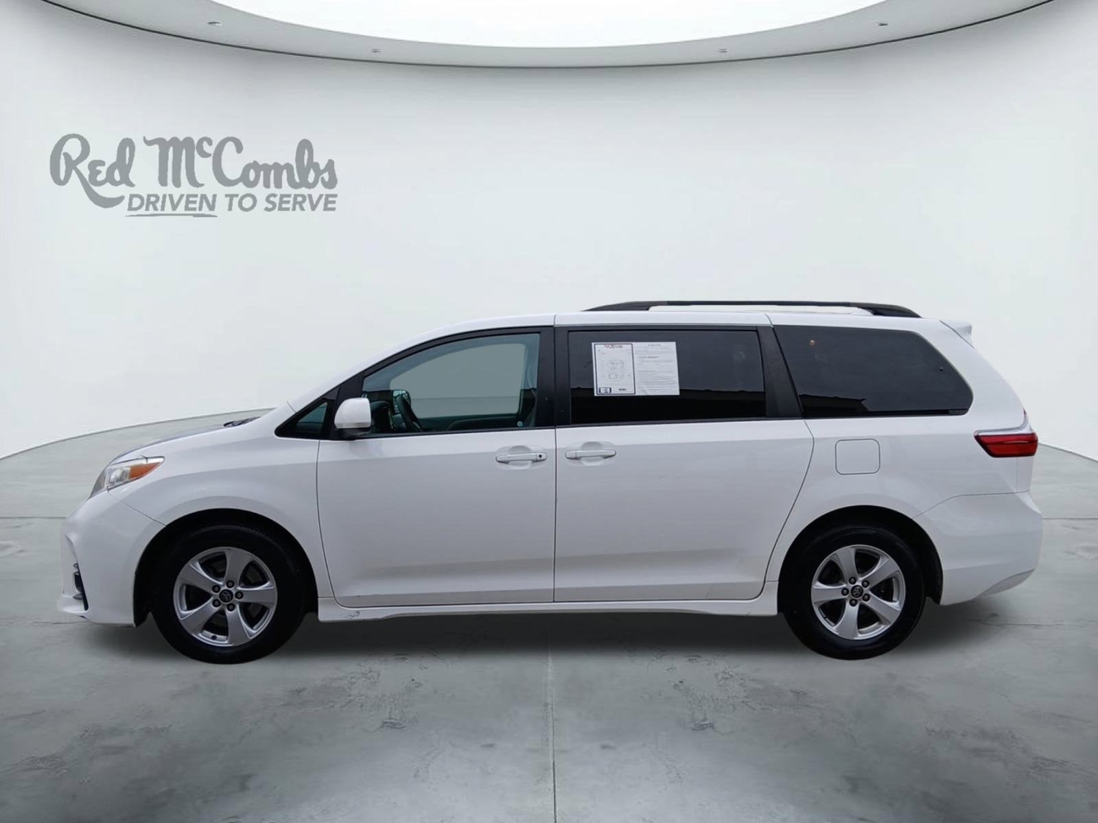 2018 Toyota Sienna LE