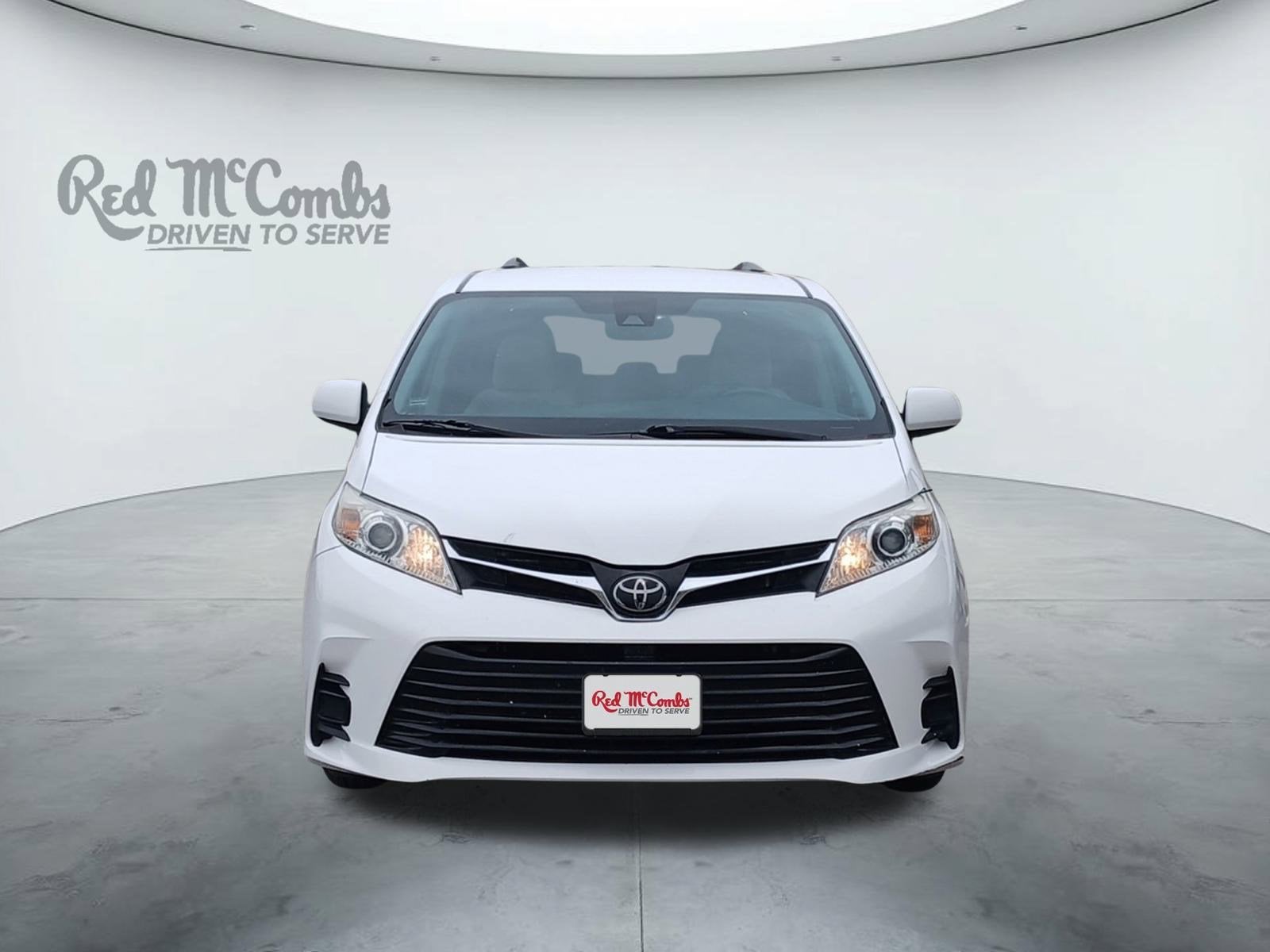 2018 Toyota Sienna LE