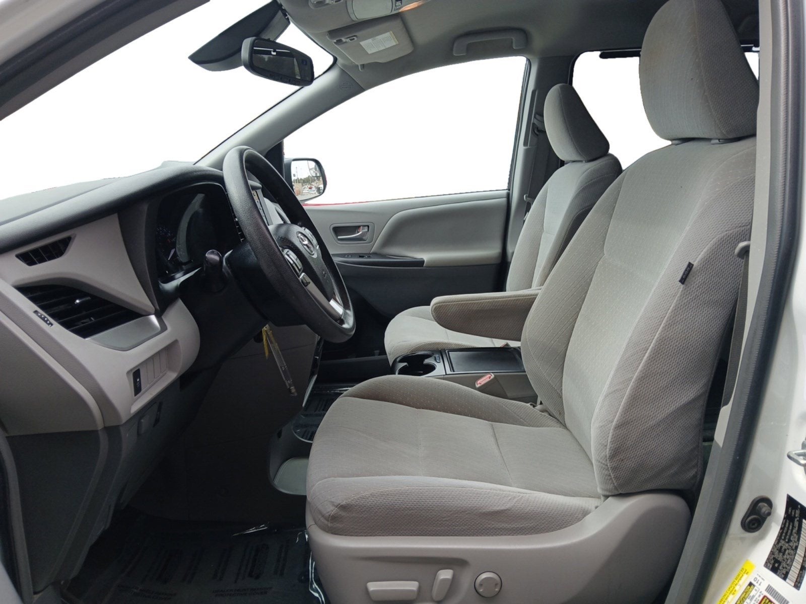 2018 Toyota Sienna LE