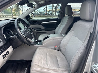 2017 Toyota Highlander LE Plus