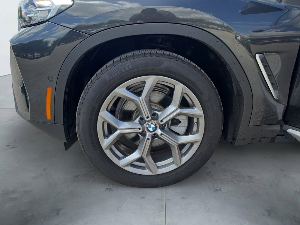 2025 BMW X4 xDrive30i