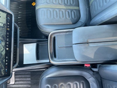 2025 Rivian R1S Adventure