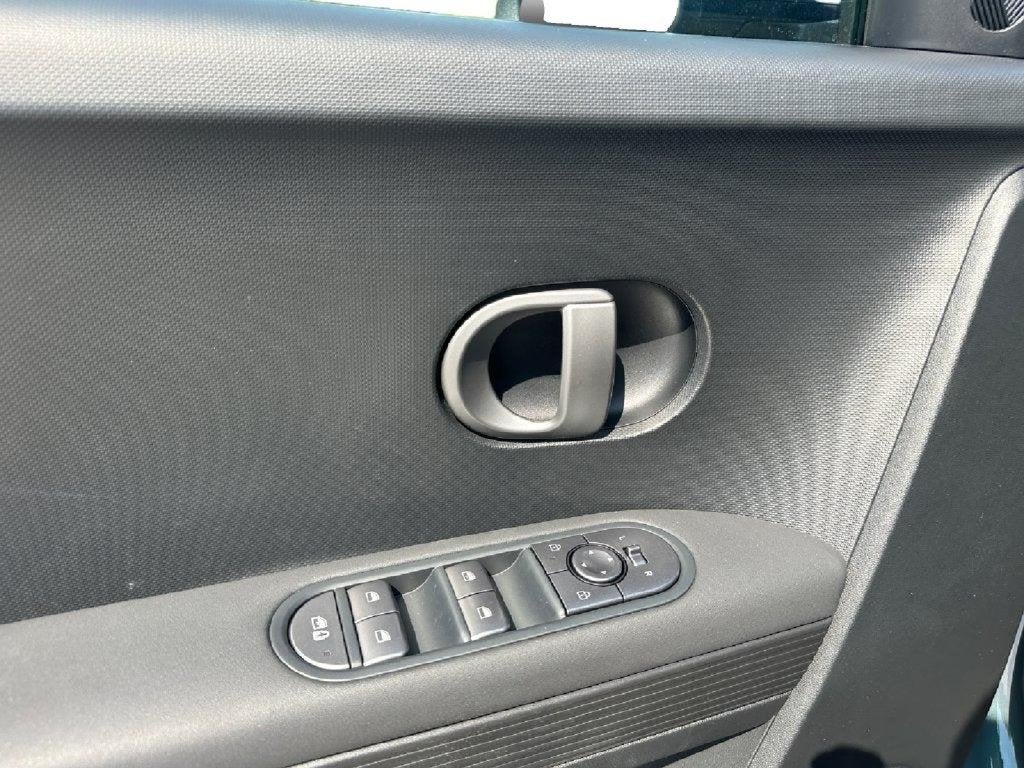2027 Hyundai IONIQ 5 SE Standard Range