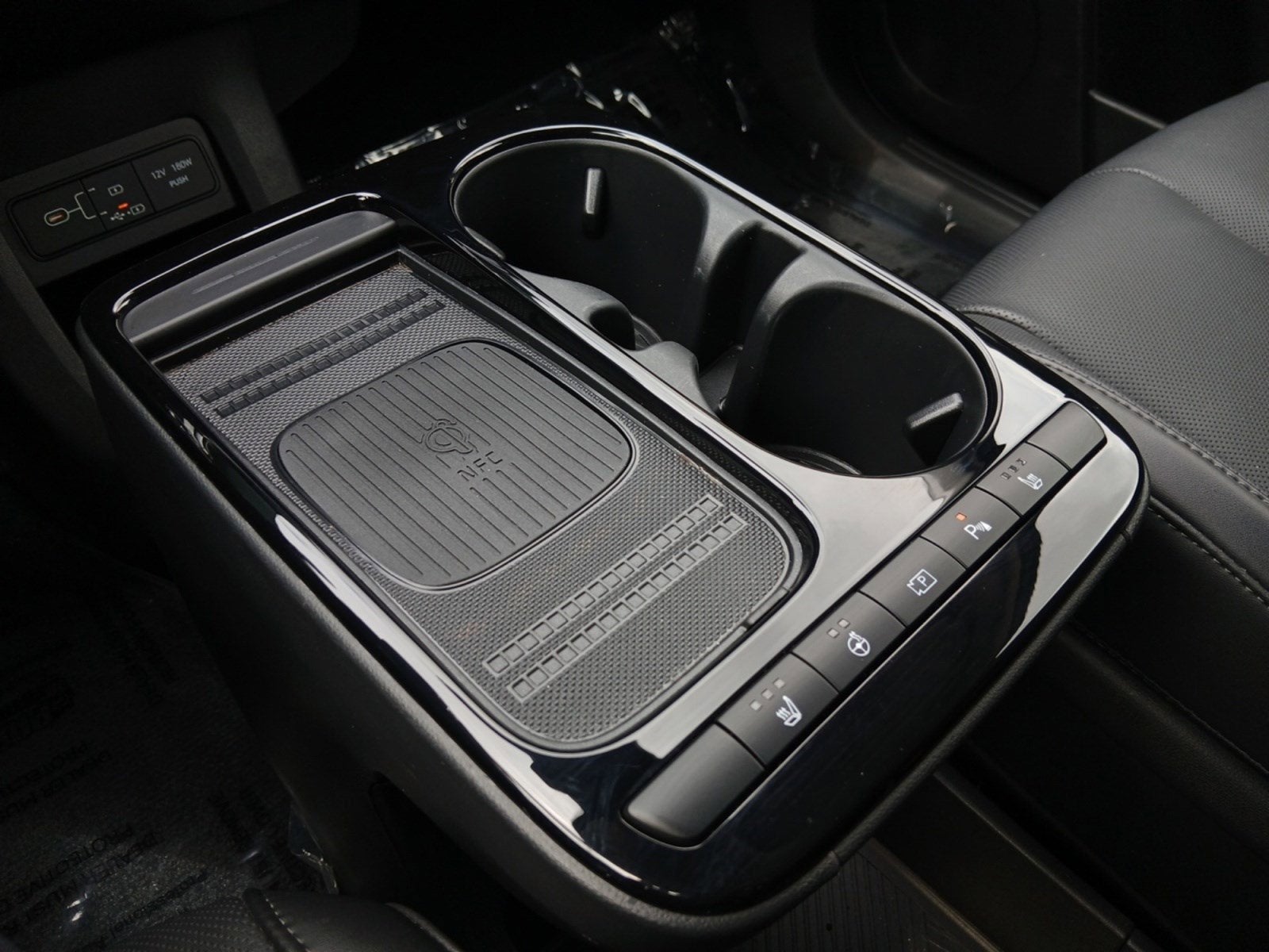 2025 Hyundai IONIQ 5 SEL W/ SMART CRUISE CONTROL & WIRELESS CHARGER