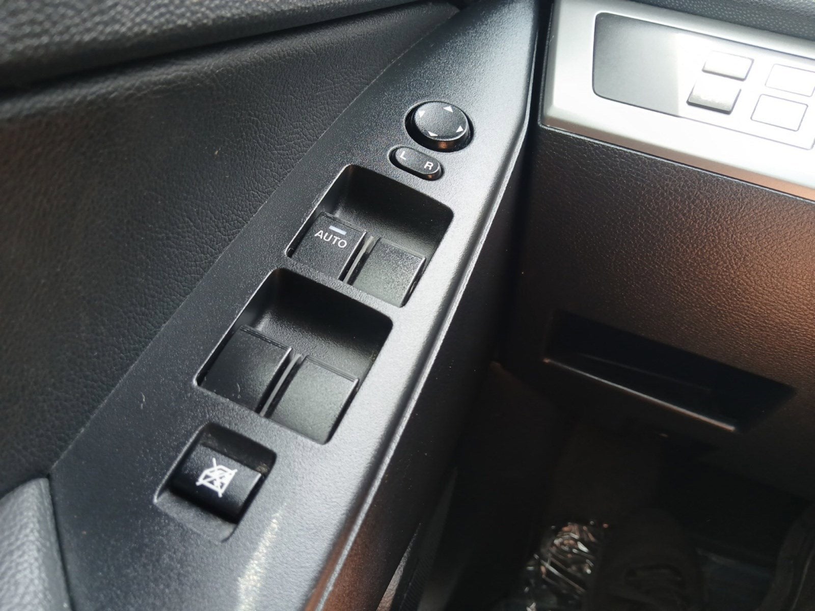 2010 Mazda Mazda3 s Grand Touring W/ MOONROOF & BOSE PREMIUM AUDIO