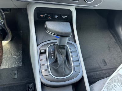 2027 Hyundai KONA SE
