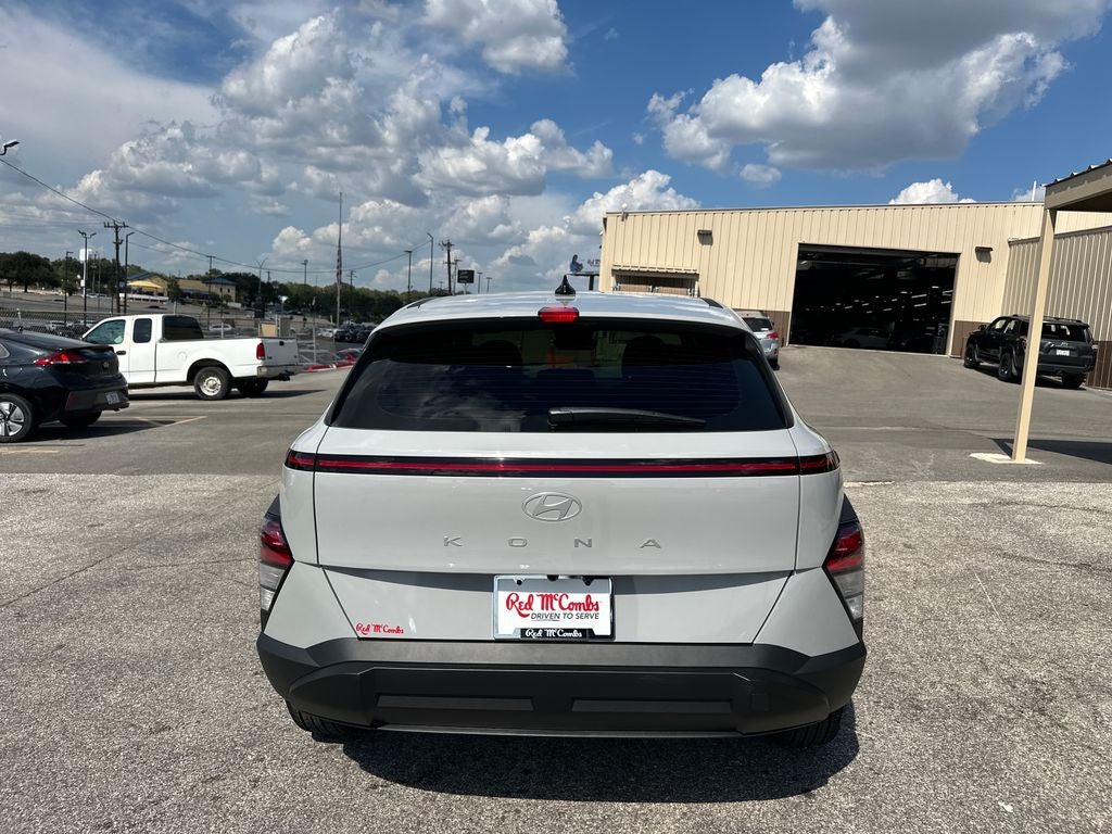2027 Hyundai KONA SE