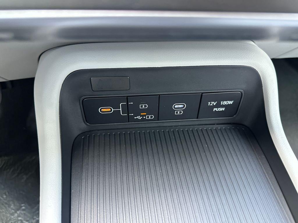 2027 Hyundai KONA SE