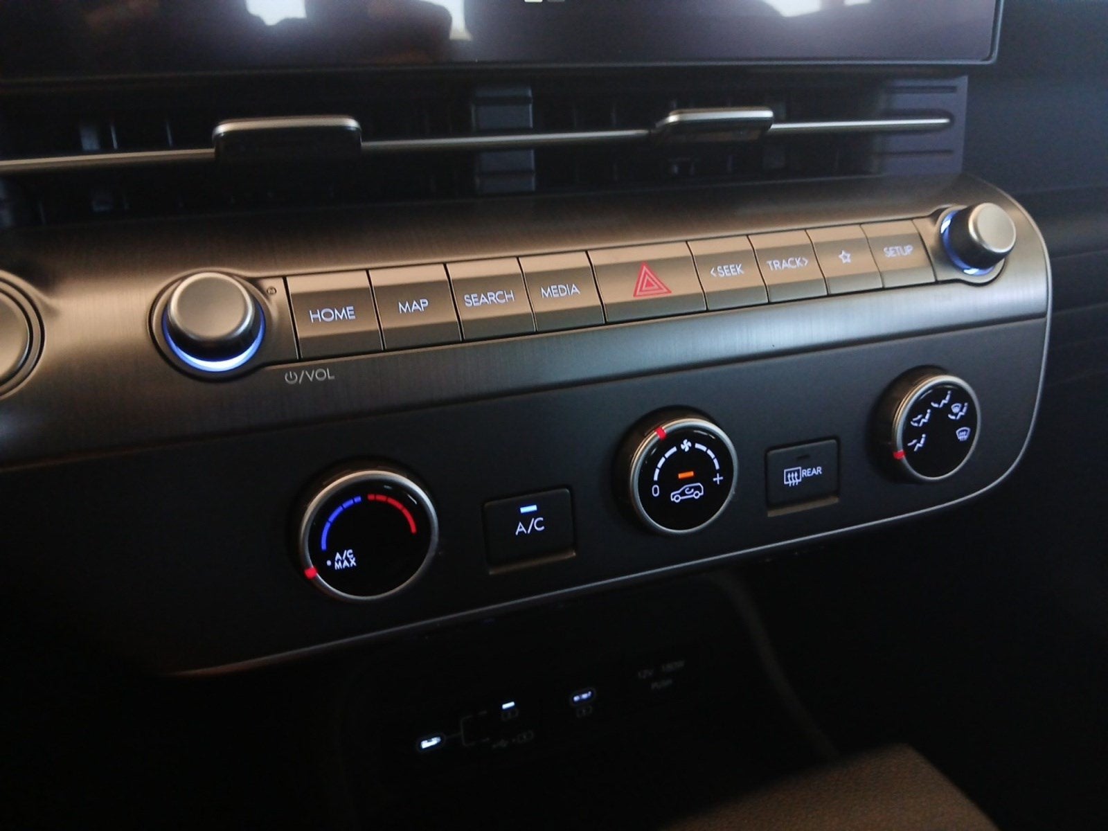 2027 Hyundai KONA SE