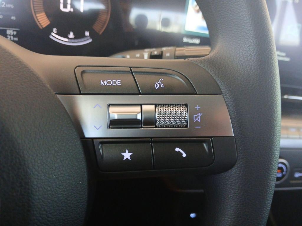 2027 Hyundai KONA SE