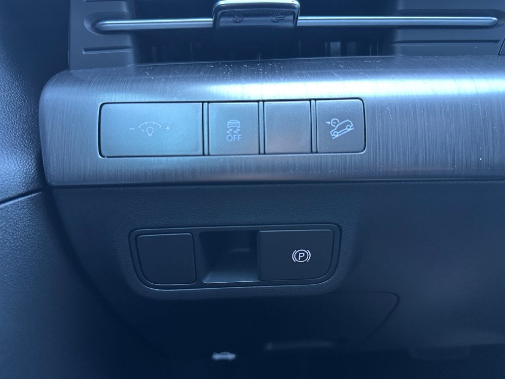2027 Hyundai KONA SE