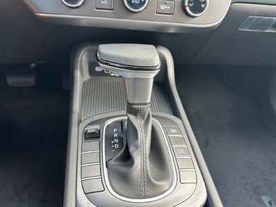 2027 Hyundai KONA SE