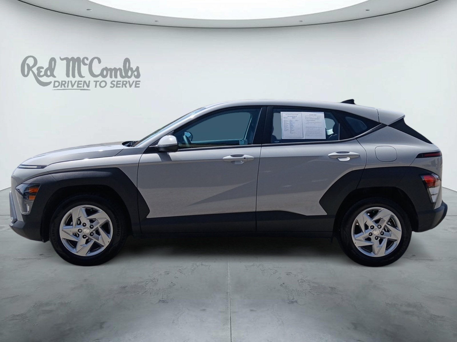 2025 Hyundai Kona SE - Photo 2