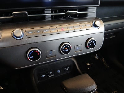 2025 Hyundai KONA SE