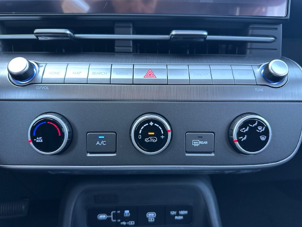 2027 Hyundai KONA SE