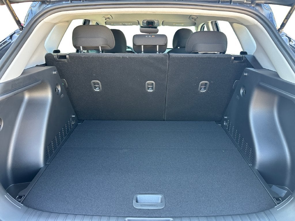 2027 Hyundai KONA SE