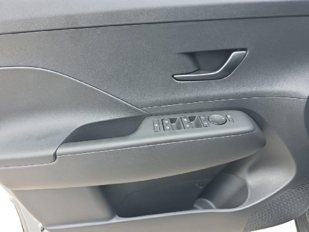 2027 Hyundai KONA SE