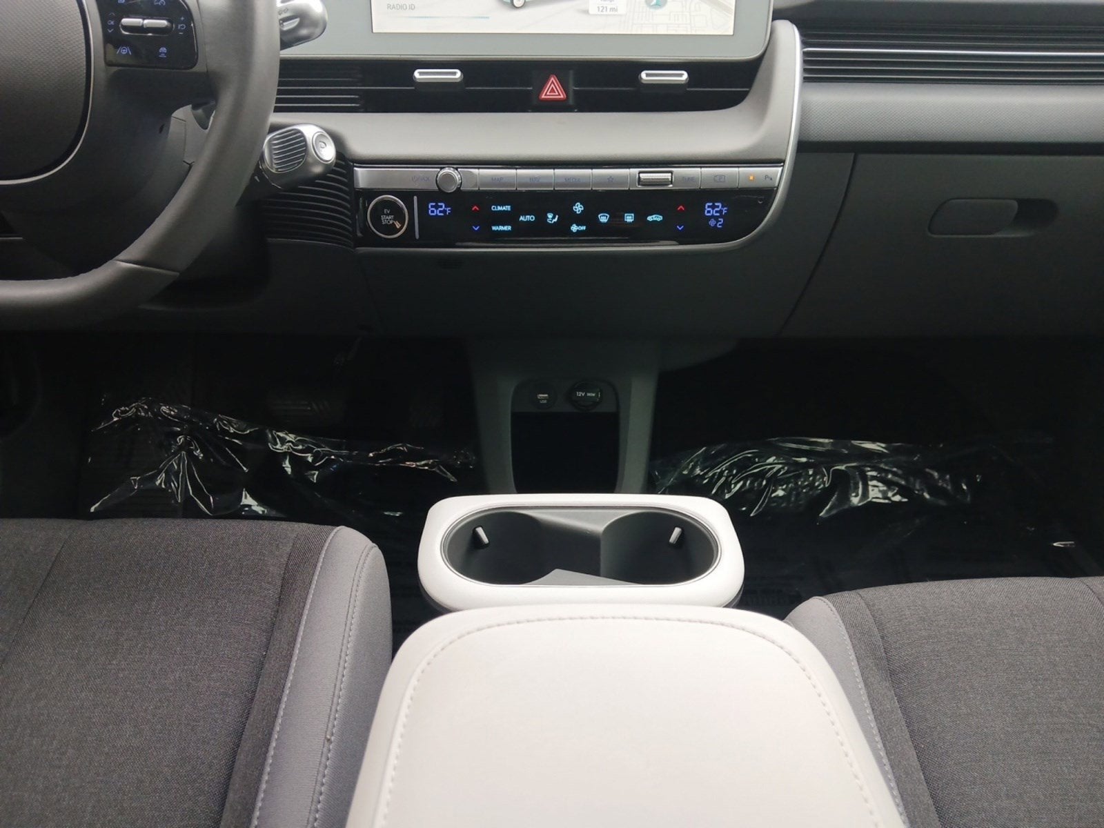 2024 Hyundai IONIQ 5 SE Standard Range