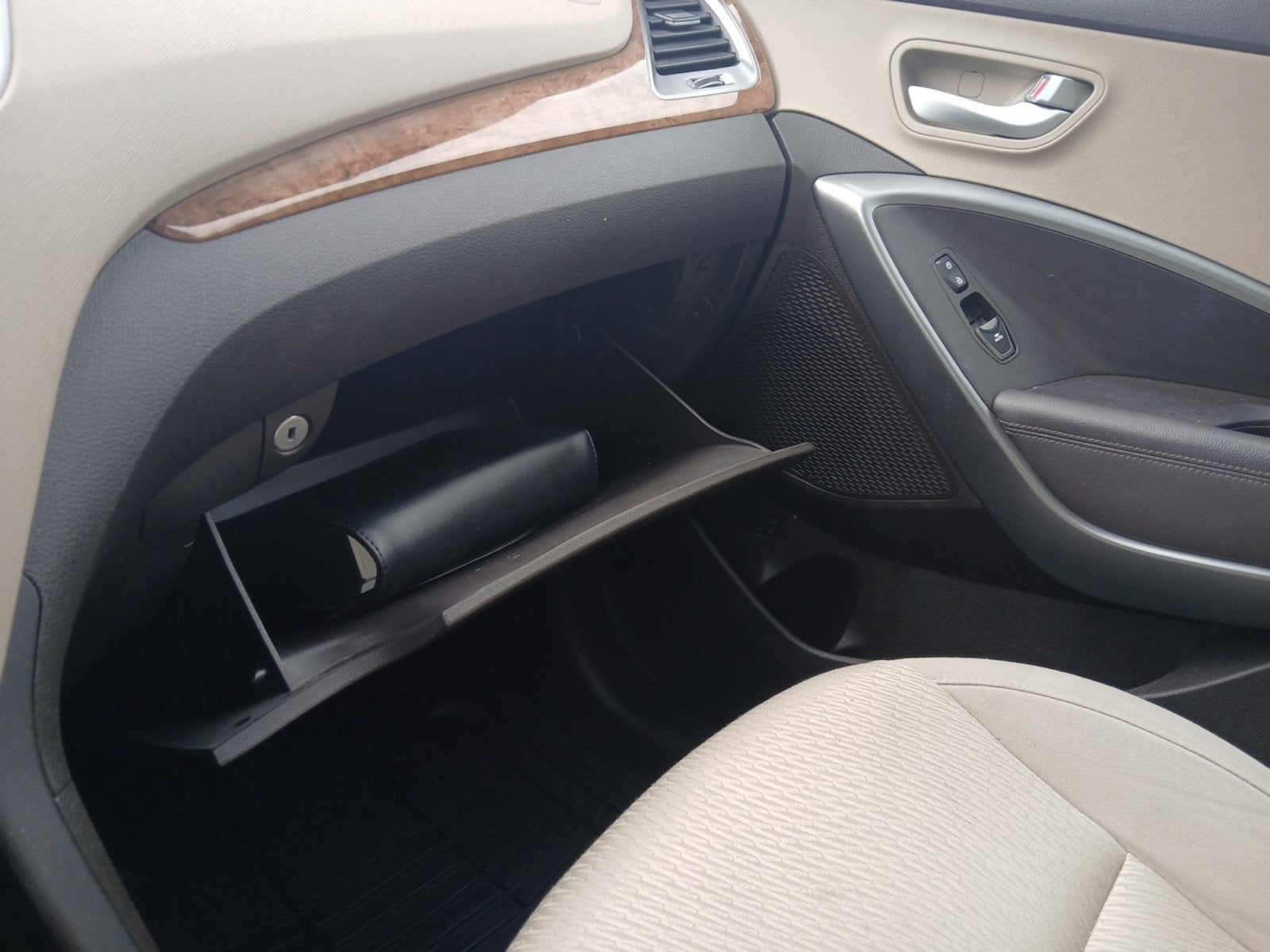 2016 Hyundai SANTA FE SE