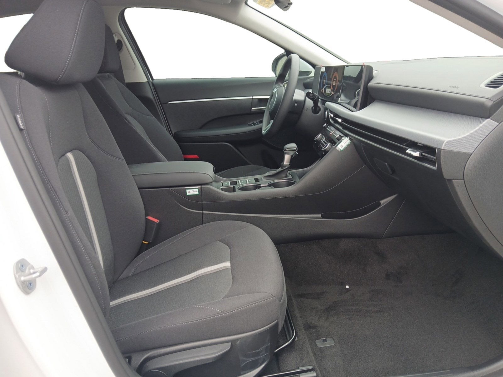 2026 Hyundai SONATA SE W/ FORWARD COLLISION AVOIDANCE ASSIST