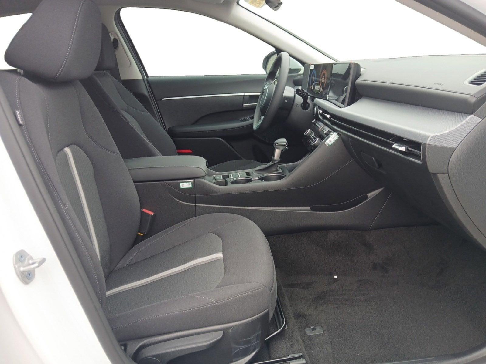 2026 Hyundai SONATA SE W/ FORWARD COLLISION AVOIDANCE ASSIST