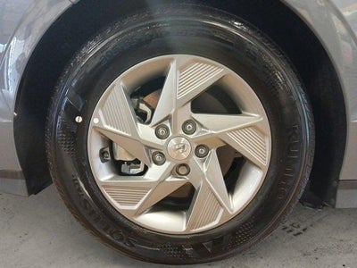 2025 Hyundai SONATA SE