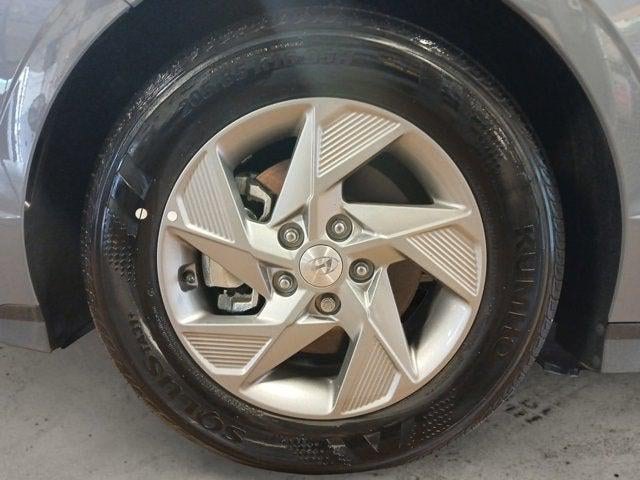 2025 Hyundai SONATA SE