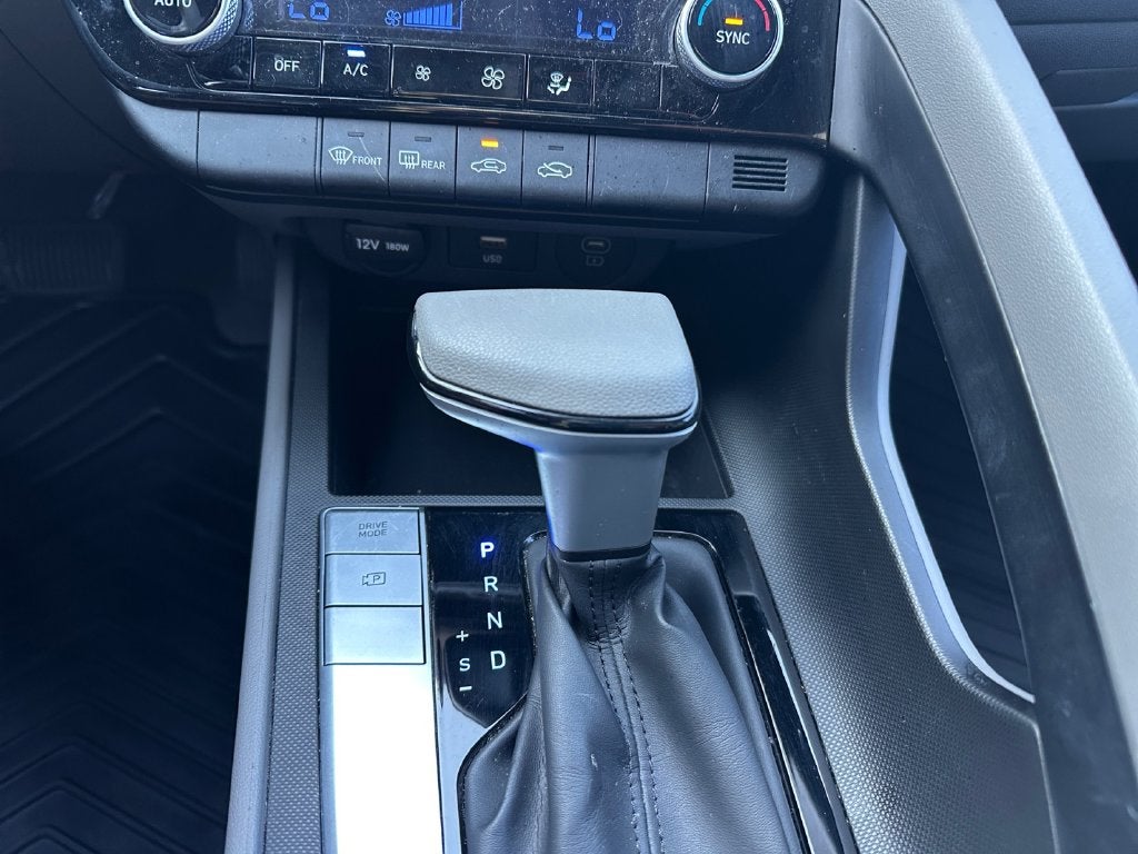 2024 Hyundai ELANTRA SEL SEL